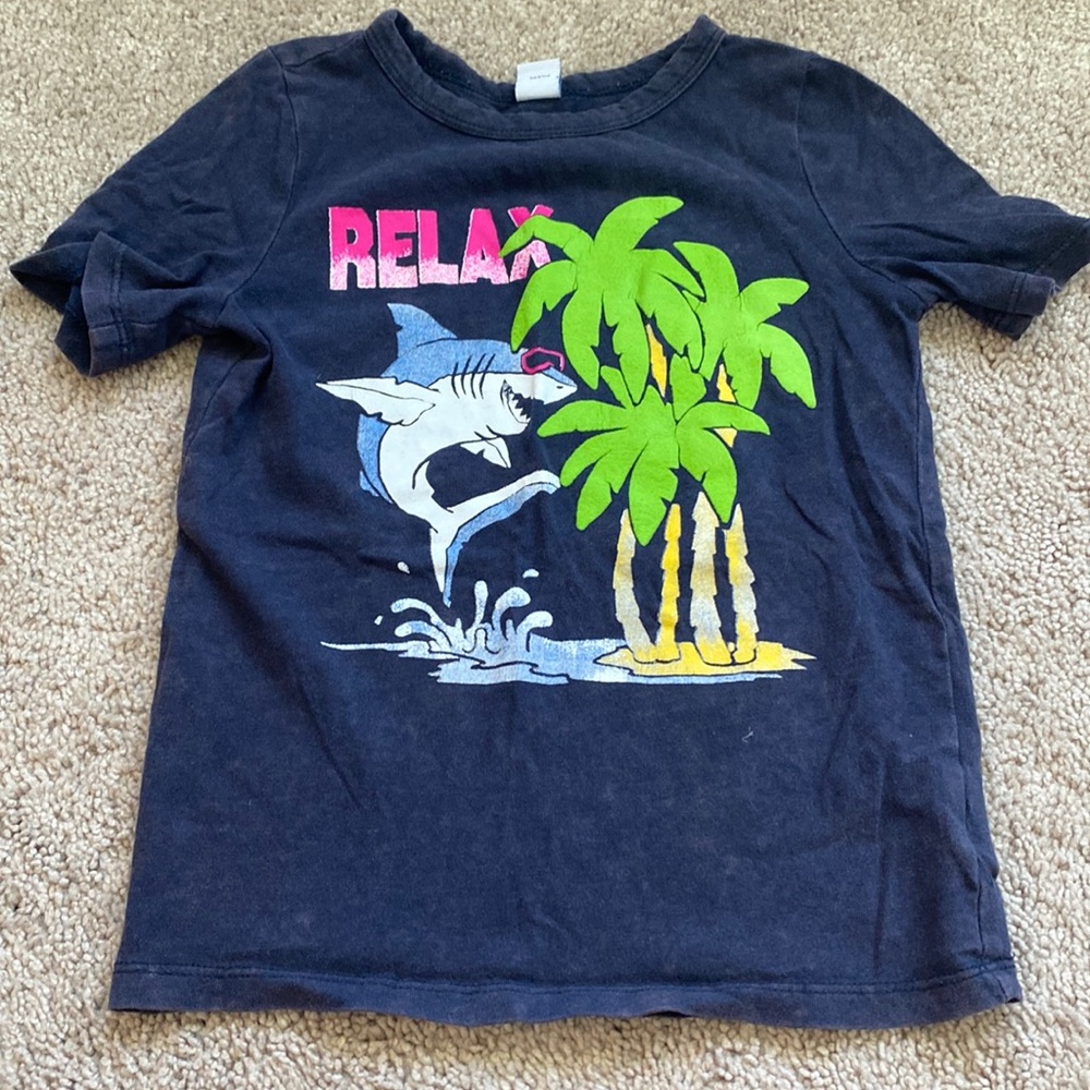 Old navy acid wash short sleeve graphic T-shirt size 5T